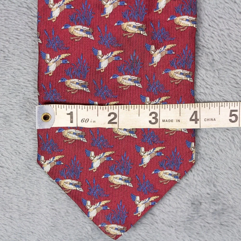 Brooks Brothers Makers Red Silk Mallard Duck Flying Tie Made in‎ USA